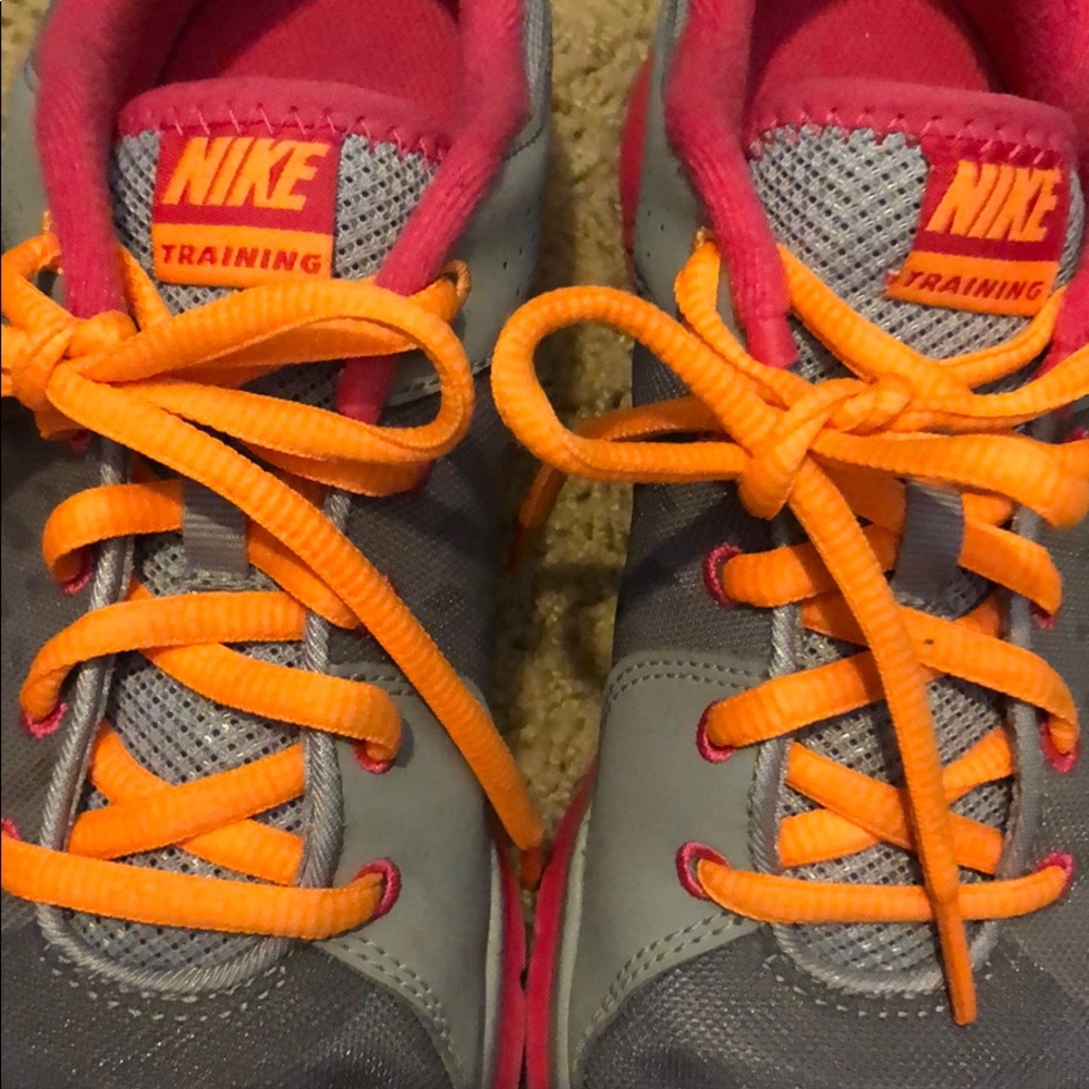 Nike Training Shoes - Picture 2 of 7